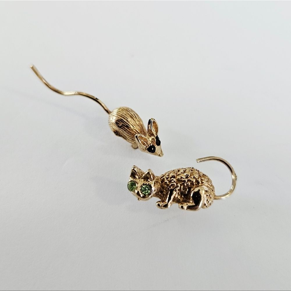Vintage B.A. Ballou & Co. BAB Reg'd Gold Tone Green Rhinestone Cat Mouse Pin Set
